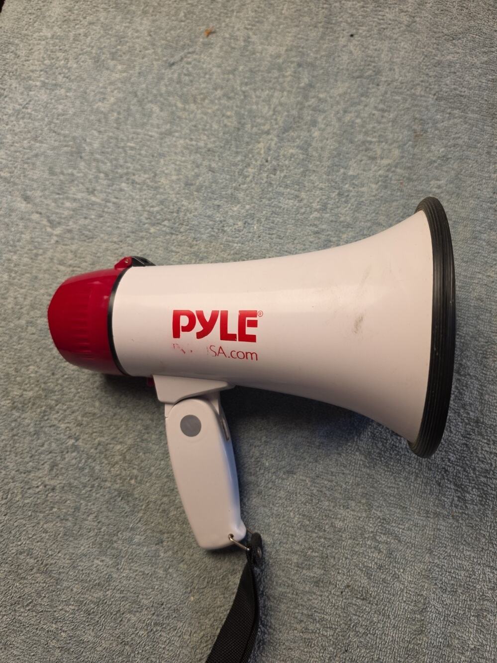 PYLE PMP30 30-Watt Professional Megaphone/Bullhorn